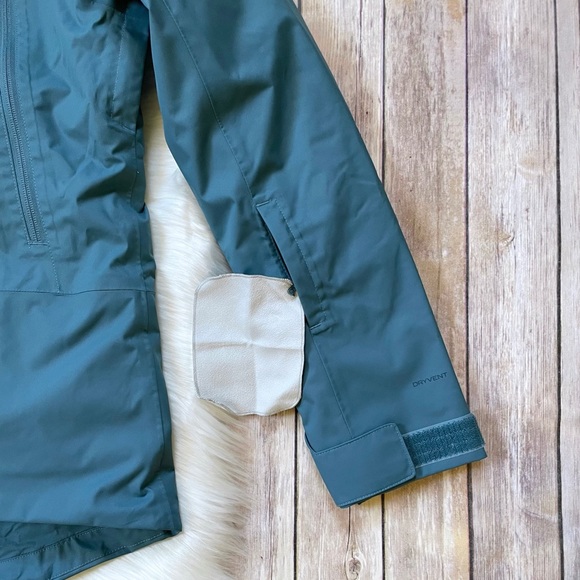 The North Face Women’s Clementine TriClimate Jacket - Picture 4 of 13